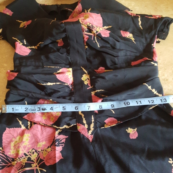 Navy Floral bustle betty - Picture 4 of 5